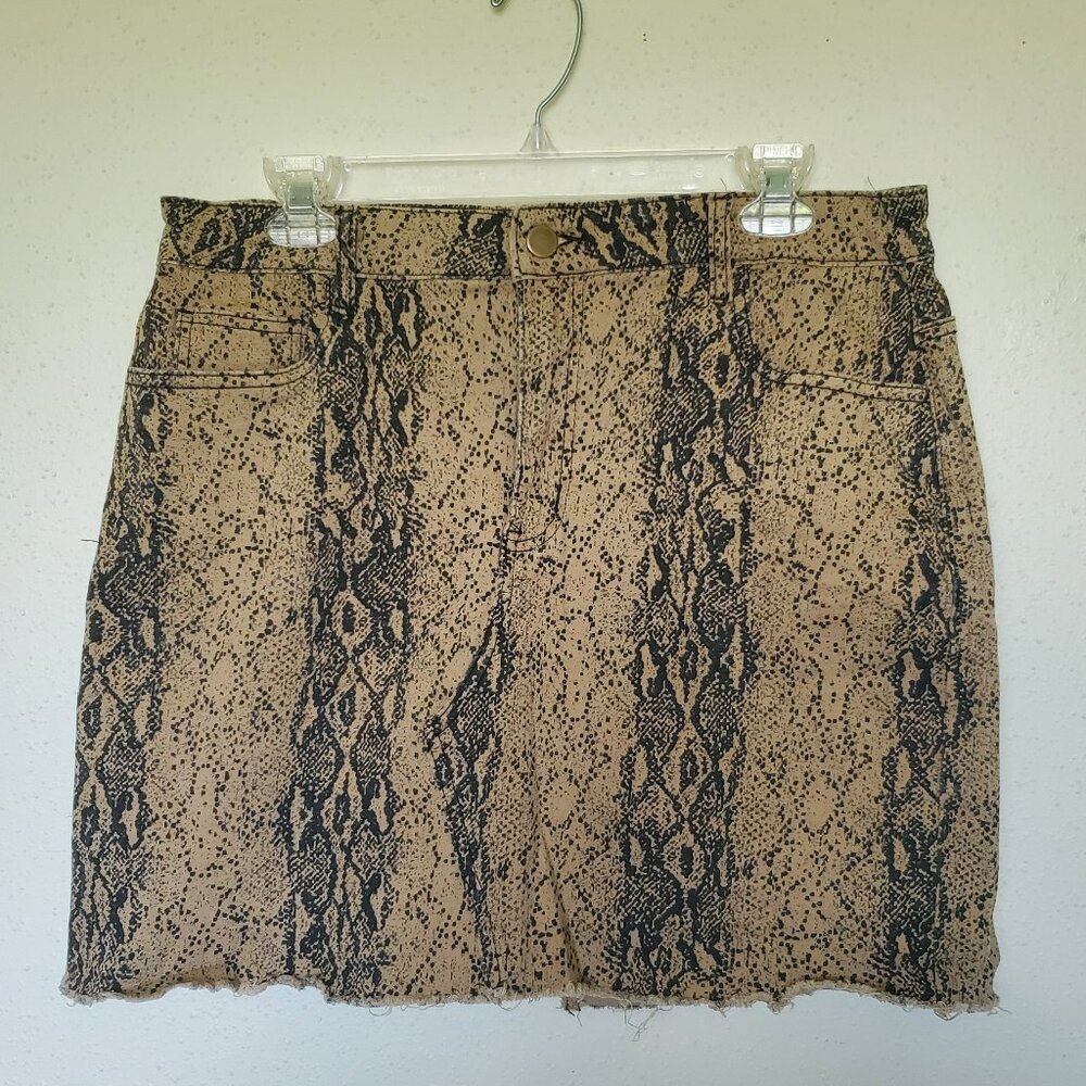 Fashion Nova Snake Skin Mini Skirt 2X
